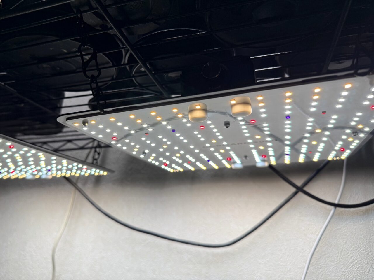 室内LED育成環境 BRIMのPANEL A